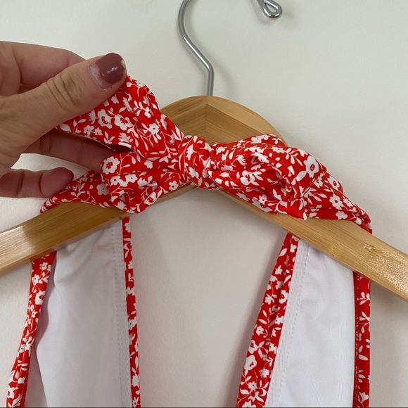 Michael Kors Floral Deep V-Twist Halter One-Piece - Picture 8 of 13